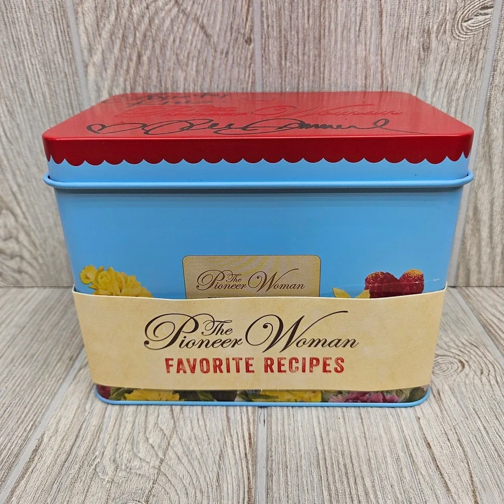 The Pioneer‎ Woman Favorite Recipes Tin Signed Ree Drummond Red Blue Floral 2018